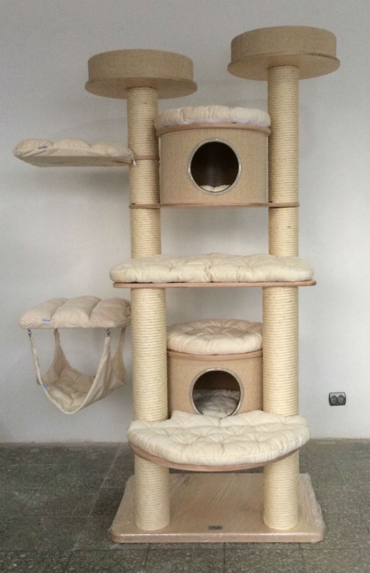 Rajen cat tree B9